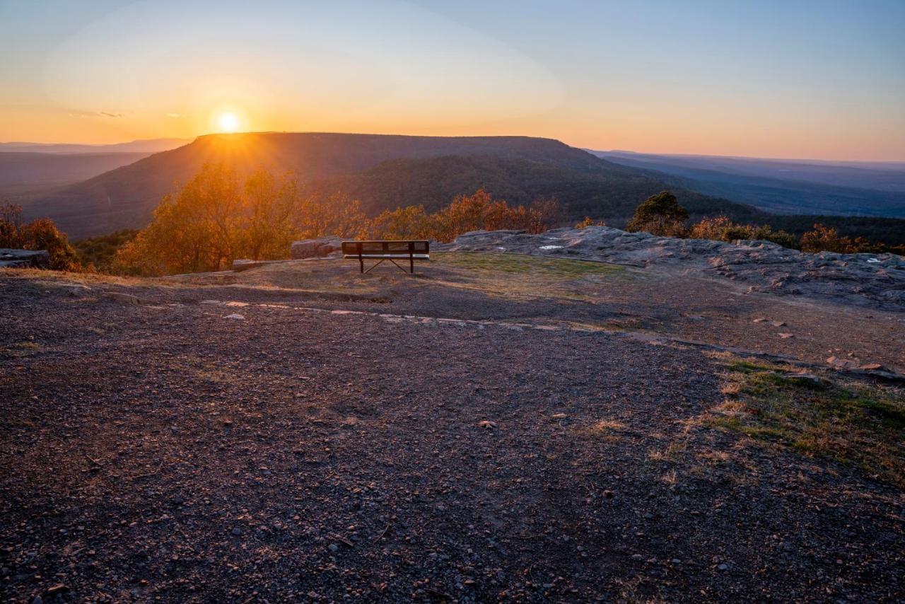 Villa Nebo'S Foot, Hiking And Biking Escape With Game Shed Dardanelle Exterior foto